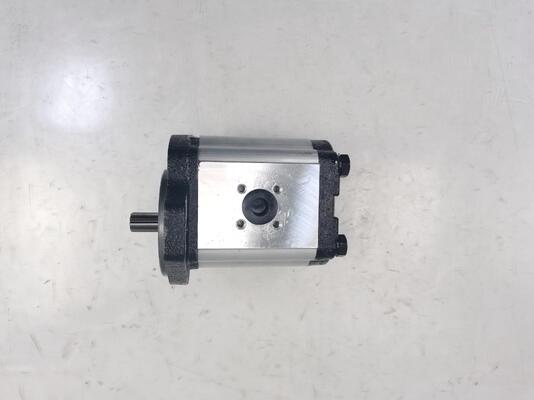 수압 기어 펌프 9T-L ((0510 726 025) 고품질 스티어링 및 전력 장치 코마쓰 기계에 사용되는 수압 예비 부품