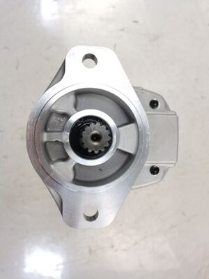 Komatsu 기어 펌프 705-57-21000 건설기계용 오일 펌프 주철 알루미늄 합금 재료 펌프 150bar-250bar 압력 유압 부품