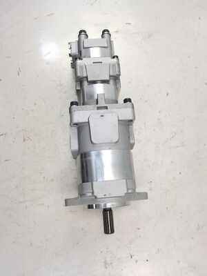Komatsu 기어 펌프 705-57-21000 건설기계용 오일 펌프 주철 알루미늄 합금 재료 펌프 150bar-250bar 압력 유압 부품