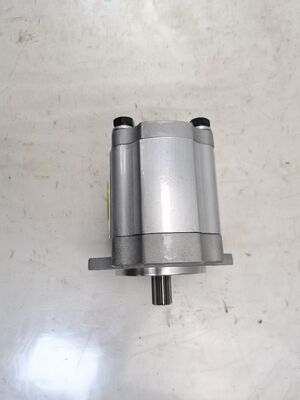 Komatsu Gear Pump CBT Series Hydraulic Gear Pump CBT-F416-A4L4X1 Cast Iron and Aluminum alloy materials Single Pump one year warranty Certification