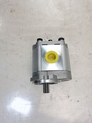 Komatsu Gear Pump CBT Series Hydraulic Gear Pump CBT-F416-A4L4X1 Cast Iron and Aluminum alloy materials Single Pump one year warranty Certification